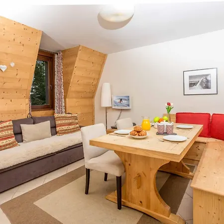 Daire Angenehme In Centre-ville By Interhome Chamonix